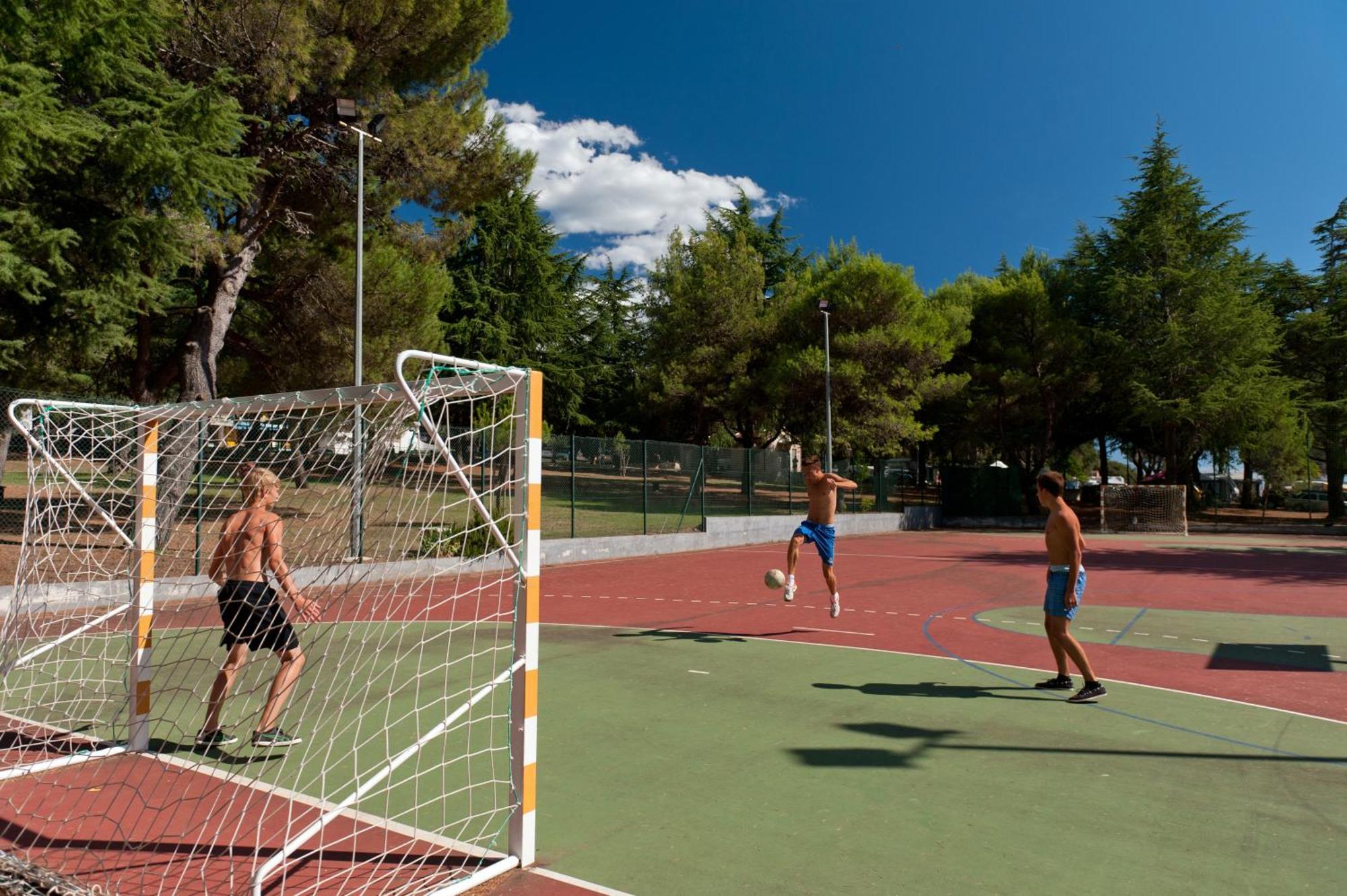 Maistra Camping Koversada Uncovered Naturist Pitches Vrsar Extérieur photo